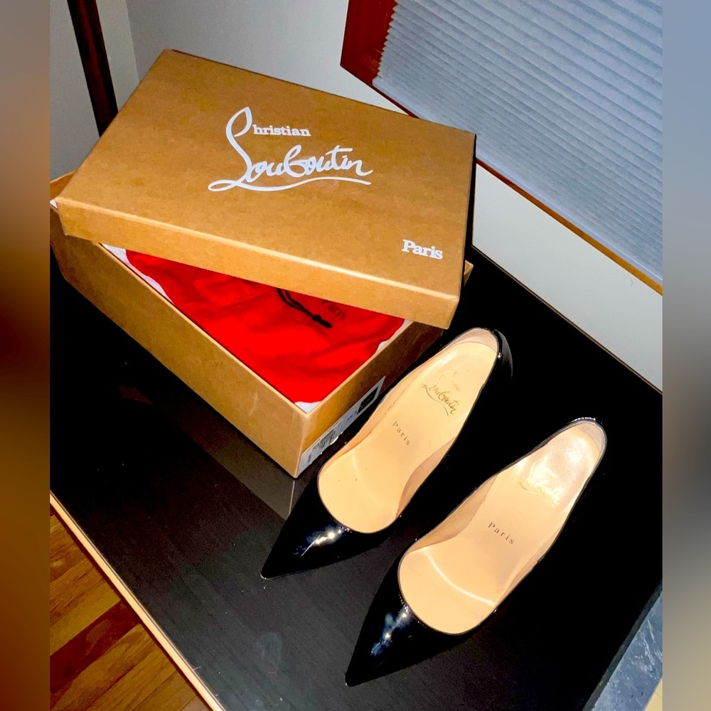 Christian Louboutin SO KATE- Black Paten Leather Point Toe (( LIKE NEW ))